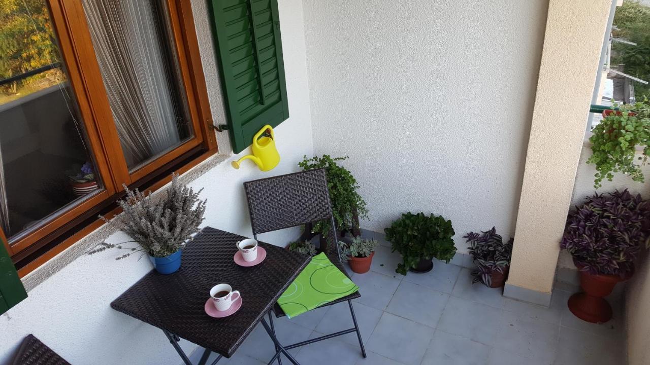 شقة Apartman Modro Jezero إيموتسكي المظهر الخارجي الصورة